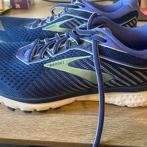 Brook Ghost used for less than 10 miles (worn on two runs)